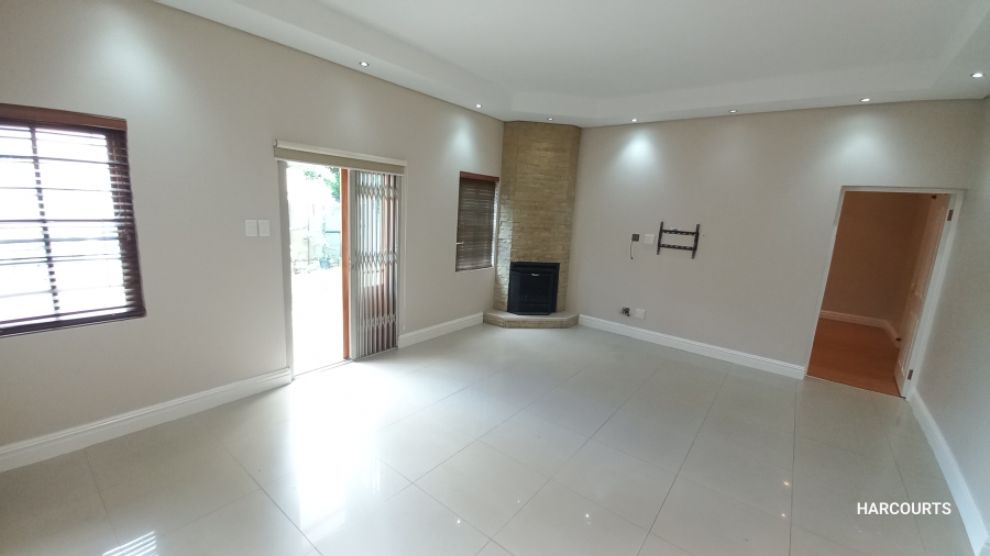 To Let 1 Bedroom Property for Rent in Lansdowne Western Cape
